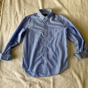 Old Navy Blue And White Classic Long Sleeve Button Down Shirt. Large